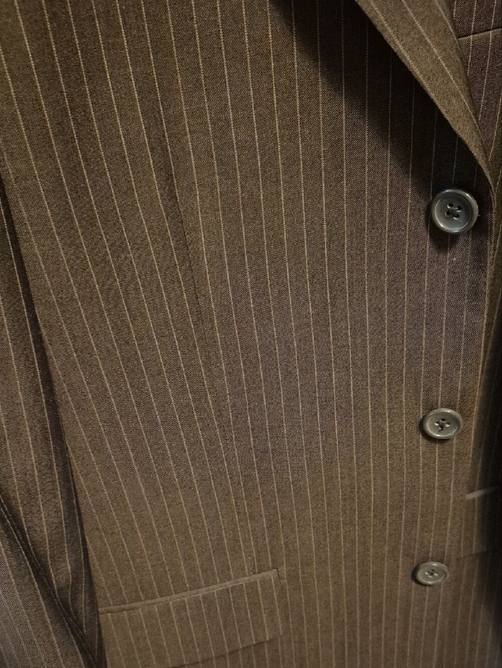 Men's Brown Pinstripe Two-Piece Suit - Classic Tailored Style Size 37R/31W